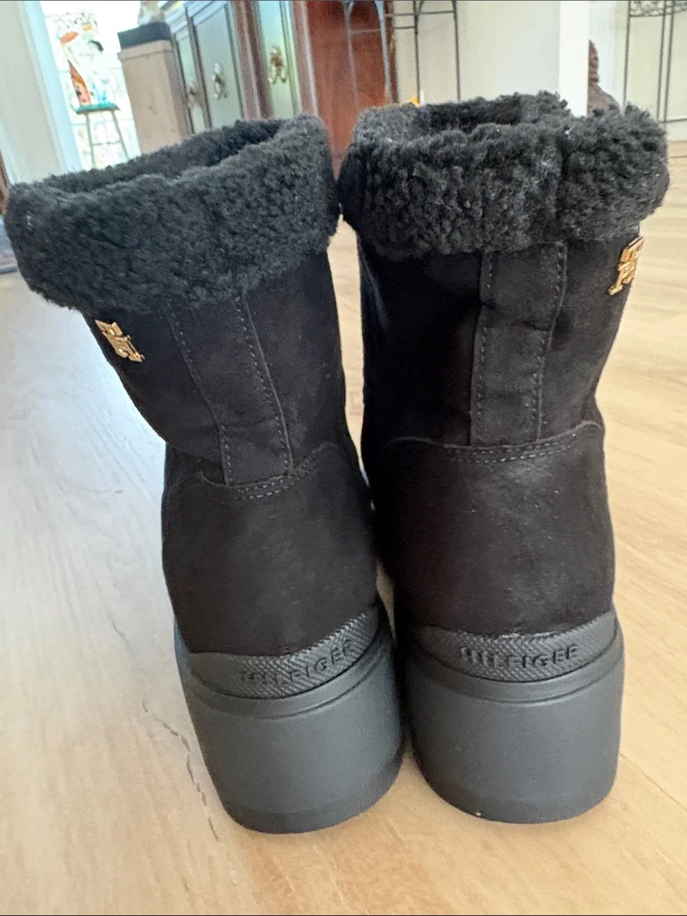 Tommy Hilfiger suede upper